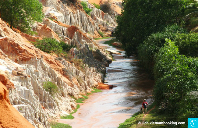 khu du lich suoi tien phan thiet