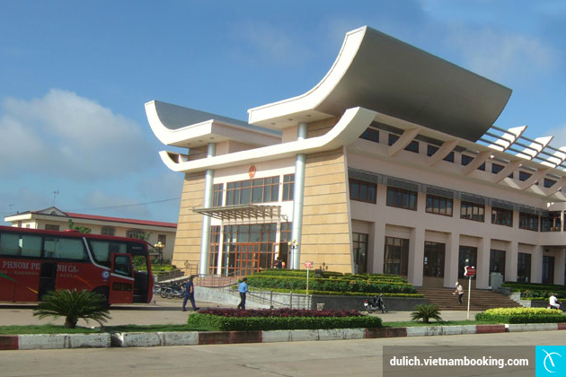 Cửa khẩu Mộc Bài du lịch Campuchia Thái Lan đường bộ
