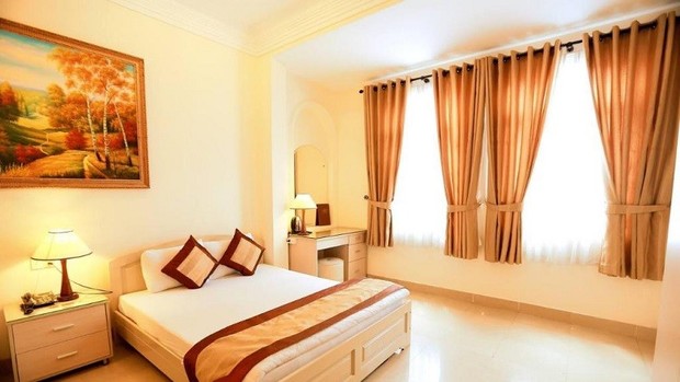 phòng nghỉ khách sạn 2* Đà Lạt gần hồ Xuân Hương