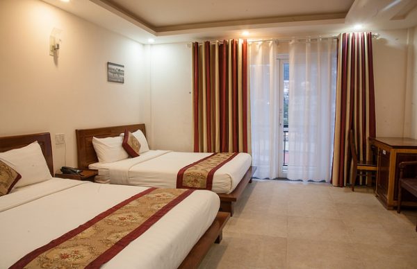 Kh&aacute;ch sạn Li&ecirc;n Hương tr&ecirc;n đường Yersin Đ&agrave; Lạt