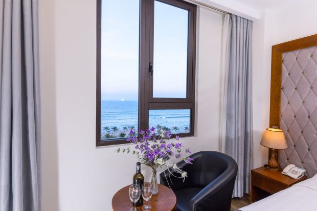 Royal Charm là khách sạn 3 sao gần biển Mỹ Khê Đà Nẵng