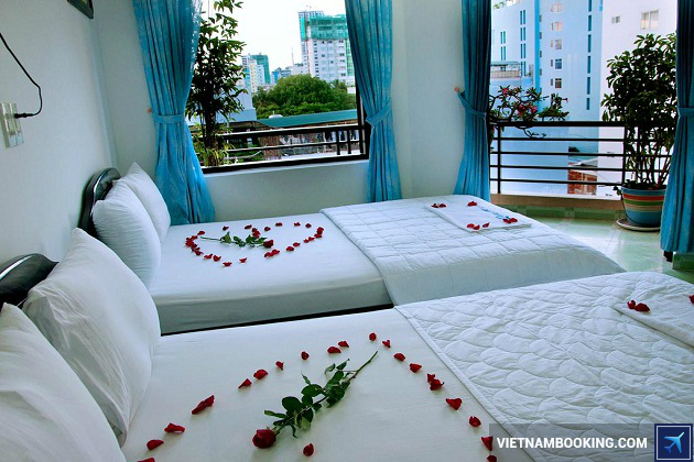 Kh&aacute;ch sạn nha trang ở tr&ecirc;n đường Trần Ph&uacute;