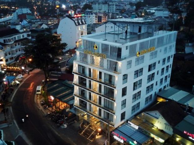 Khách sạn Len's trên đường Bùi Thị Xuân