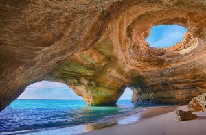 Mở bán hàng ngàn vé rẻ từ TPHCM đi Algarve, Bồ Đào Nha