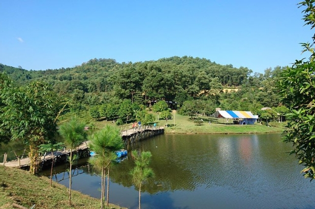 Địa điểm du lịch Hà Nội không nên bỏ qua là thung lũng Bản Xôi.