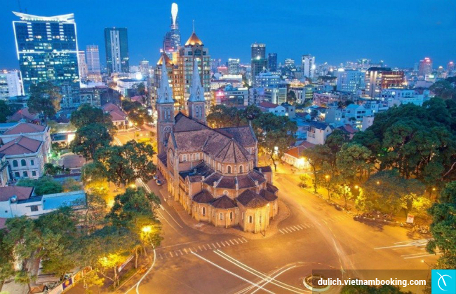 Nhà thờ Đức Bà Sài Gòn du lich bui sai gon gia re