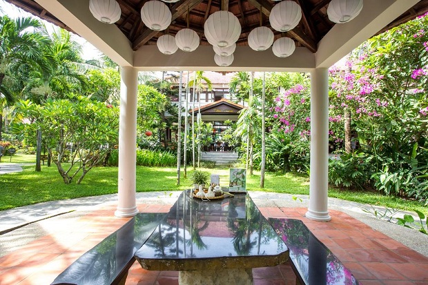 tien ve may bay di hoi an khu hoi