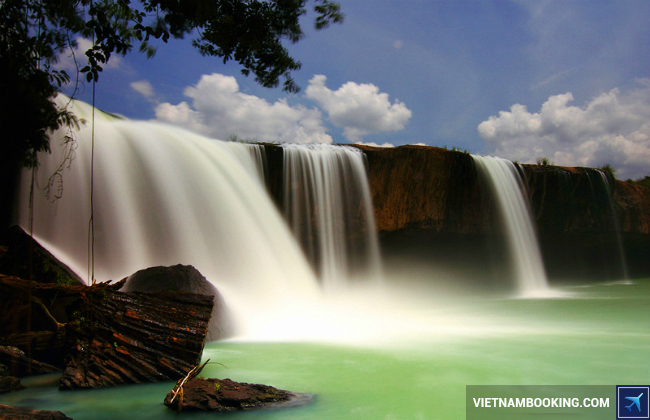 du lich buon me thuot co huong dan vien