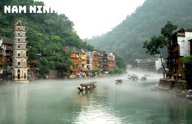 Tour Du Lịch Trung Quốc Từ Hà Nội: Khám Phá Phượng Hoàng Cổ Trấn, Thiên Môn Sơn, Trương Gia Giới 6N5Đ