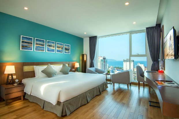 đi du lịch đ&agrave; nẵng một m&igrave;nh 