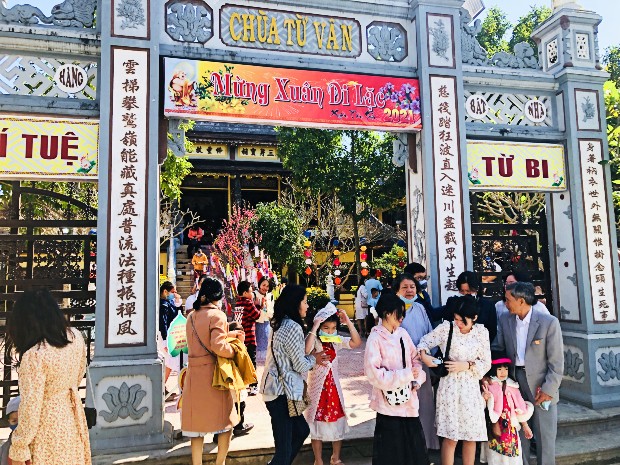 Vé máy bay tết Sài Gòn đi Huế giá rẻ