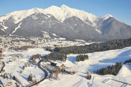 dịch vụ làm visa đi áo du lịch