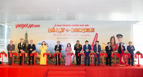 vietjet tưng bừng khai trương đường bay đ&agrave; lạt - bangkok