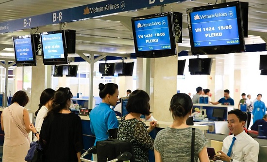 đi m&aacute;y bay dịp tết ở s&acirc;n bay t&acirc;n sơn nhất