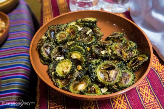 những m&oacute;n ăn được y&ecirc;u th&iacute;ch của du lịch bhutan