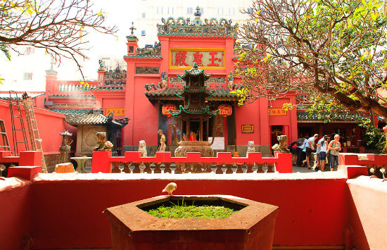 5 ngôi chùa linh thiêng ở Sài Gòn nên hành hương dịp Tết