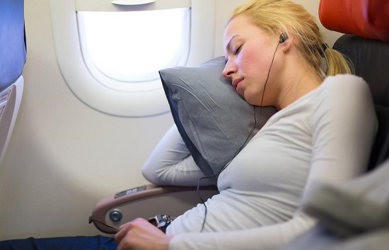 cần lưu &yacute; g&igrave; khi bay một m&igrave;nh tr&ecirc;n c&aacute;c chuyến quốc tế