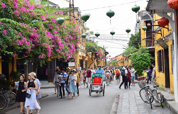 Tour Đà Nẵng – Huế – Quảng Bình 5 ngày 4 đêm | Đi khắp miền Trung thương nhớ