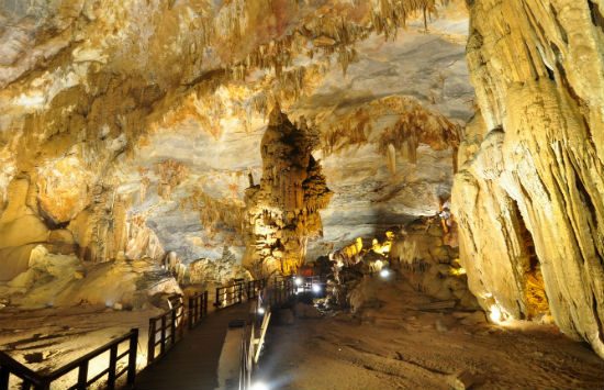 mua tour du lịch đà nẵng - huế - động thiên đường giá tốt