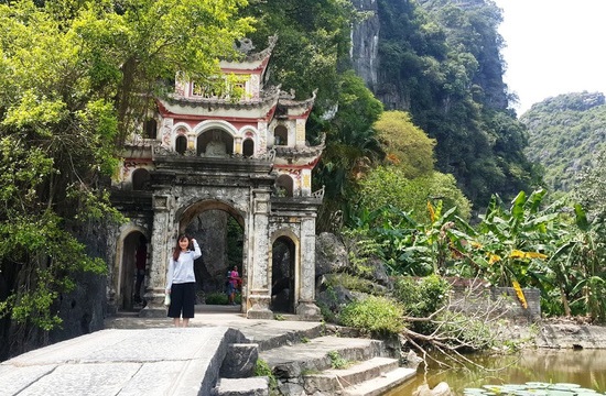 v&eacute; m&aacute;y bay đi h&agrave; nội - điểm xuất ph&aacute;t tới ninh b&igrave;nh