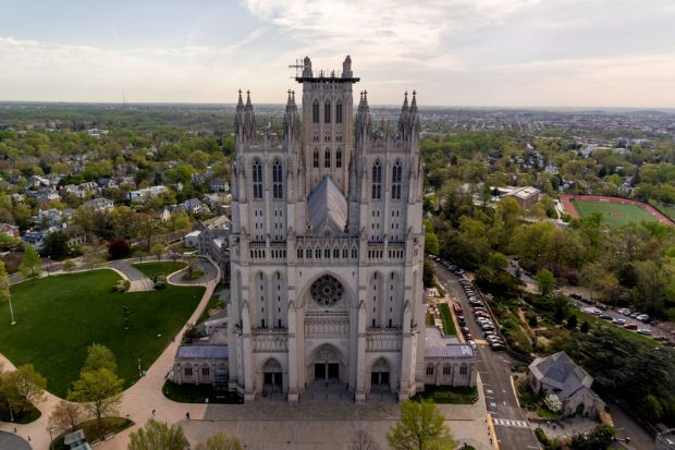 Nh&agrave; thờ Washington National Cathedral &ndash; c&ocirc;ng tr&igrave;nh kiến tr&uacute;c T&acirc;n Gothic nổi tiếng tại Washington, D.C.