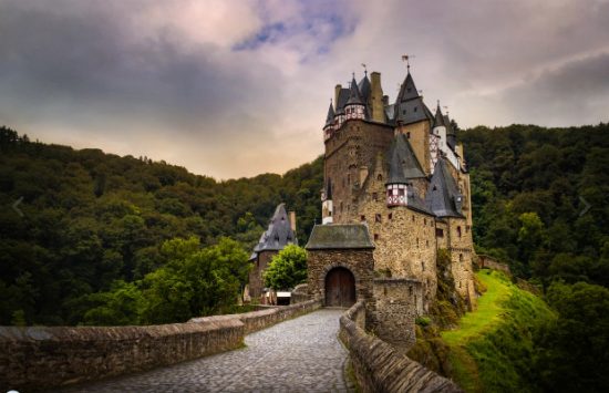 hồ sơ xin visa đi đức đo&agrave;n tụ diện vợ chồng