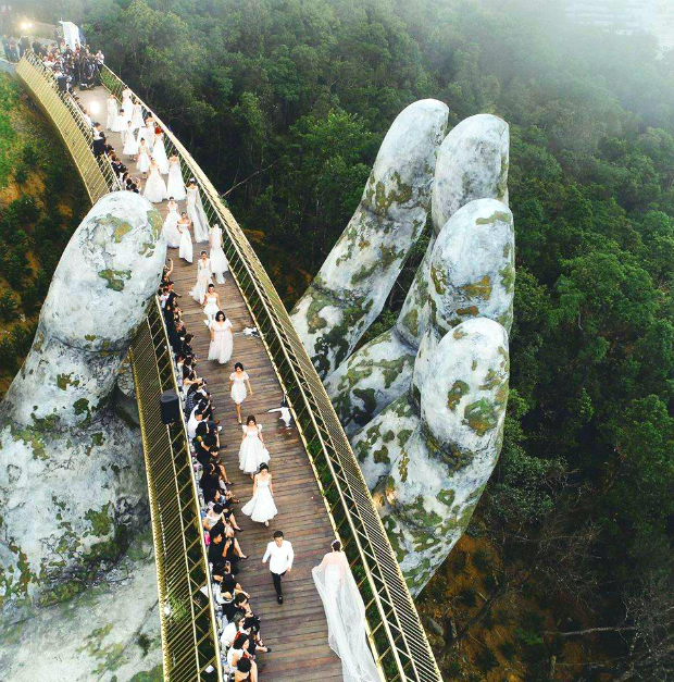 Cầu Vàng du lịch Tết