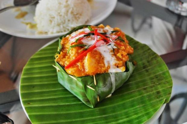 Các món ăn ngon Campuchia - Cá hấp Amok