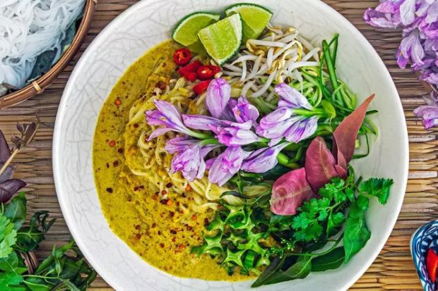 Các món ăn ngon Campuchia - Bún cà ri