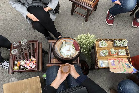 du lịch hà nội phố bích họa phùng hưng