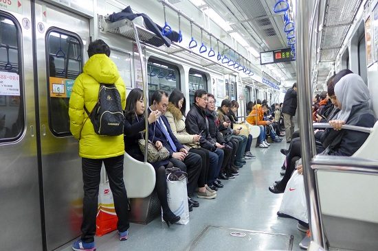 thủ tục l&agrave;m visa đi h&agrave;n quốc du lịch