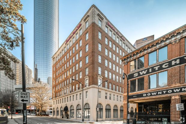 Hampton Inn & Suites Atlanta-Downtown, kh&aacute;ch sạn mang n&eacute;t kiến tr&uacute;c lịch sử tại trung t&acirc;m Atlanta 