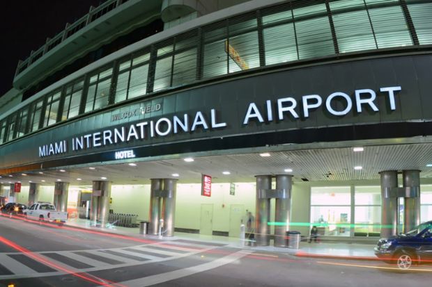 Mặt tiền nhà ga Sân bay Quốc tế Miami tại bang Florida, Mỹ Mặt tiền nhà ga Sân bay Quốc tế Miami tại bang Florida, Mỹ