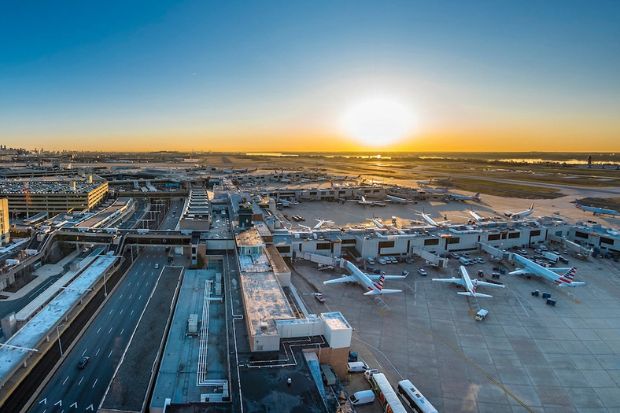 ​S&acirc;n bay quốc tế Philadelphia (PHL) l&agrave; cửa ng&otilde; h&agrave;ng kh&ocirc;ng quan trọng của th&agrave;nh phố Philadelphia