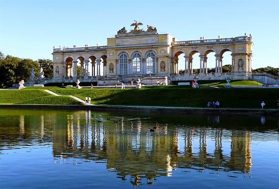 mua vé máy bay từ đà nẵng đi vienna