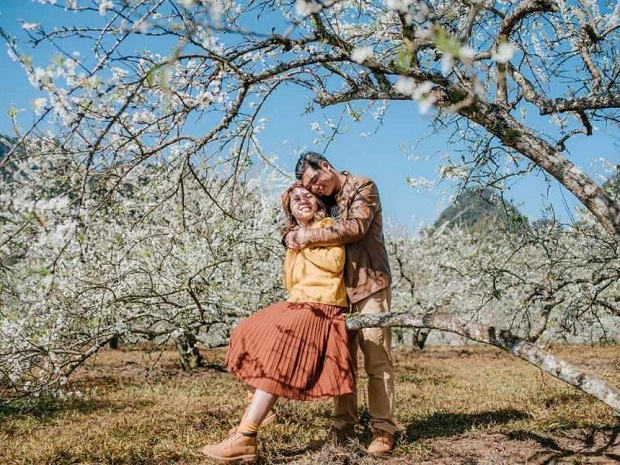 dien bien mua hoa ban trang