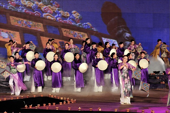 v&eacute; m&aacute;y bay đi huế