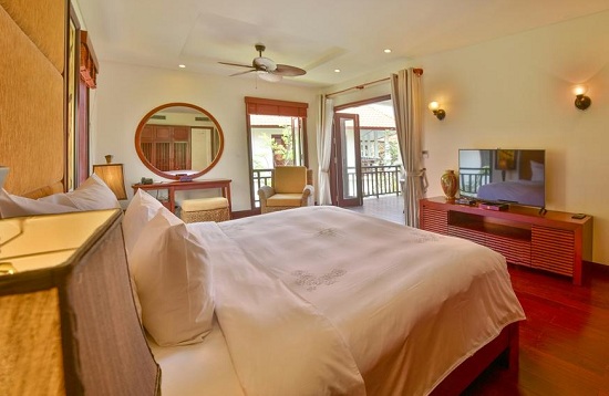 ve may bay tu vinh di da nang