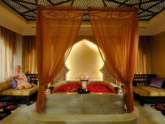 Khách sạn 8 sao dát vàng ở Dubai Khách sạn 8 sao dát vàng ở Dubai