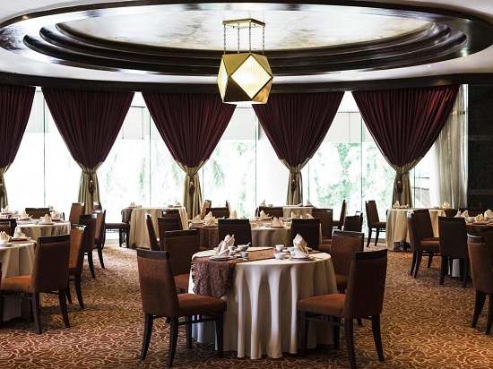 ve may bay hang vietnam airlines gia tot