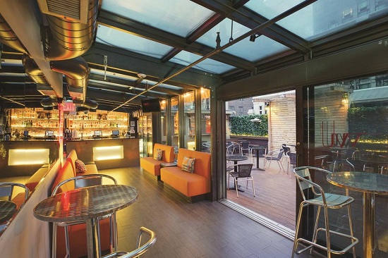 tien phong khach san new york 4 sao