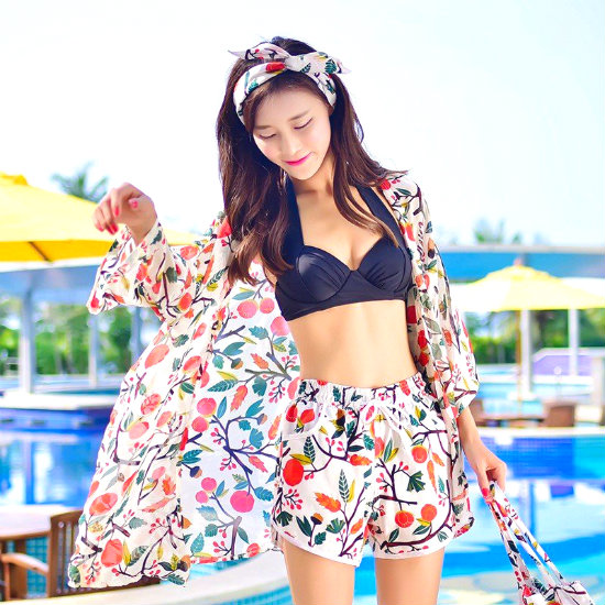 Mix đồ đi biển chuẩn đẹp để sống trọn những “tháng năm rực rỡ”
