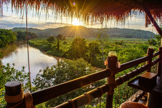 tien khach san thai lan 4 sao