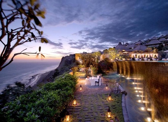 book phong khach san o nuoc ngoai