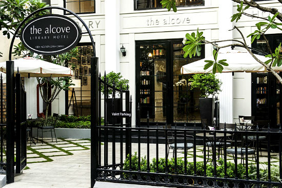 The Alcove Library Hotel&nbsp;- Kh&aacute;ch sạn 4 sao gần s&acirc;n bay T&acirc;n Sơn Nhất