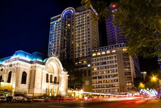 Một kh&aacute;ch sạn 4 sao gần s&acirc;n bay T&acirc;n Sơn Nhất gi&aacute; kh&ocirc;ng hề rẻ