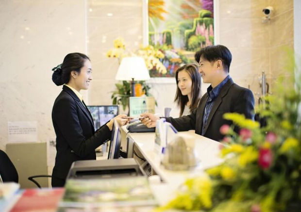 Mang theo CMND để check in khách sạn