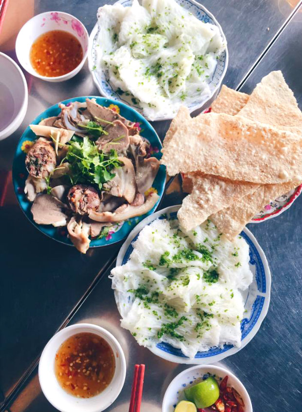 Bánh hỏi lòng heo du lịch Phú Yên