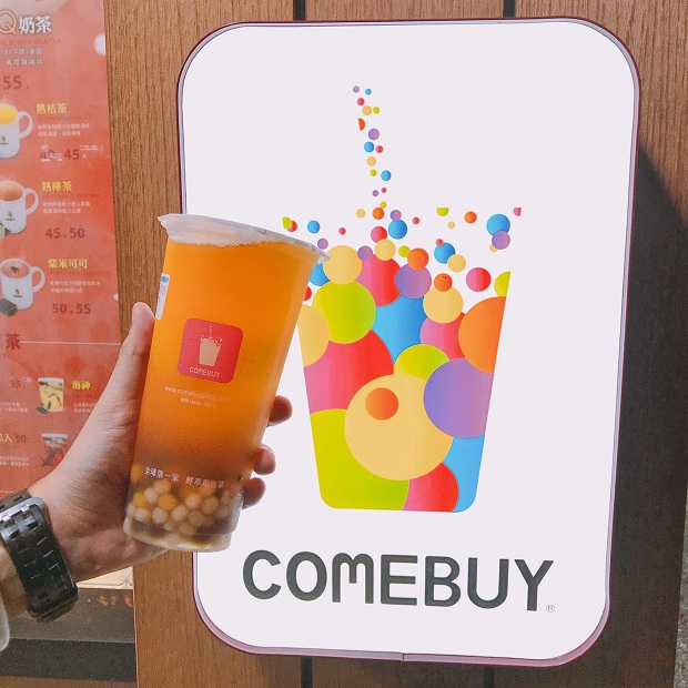 Trà sữa Comebuy uống khá ngon, được cái nhiều toping, giá tầm 50 NTD 1 ly