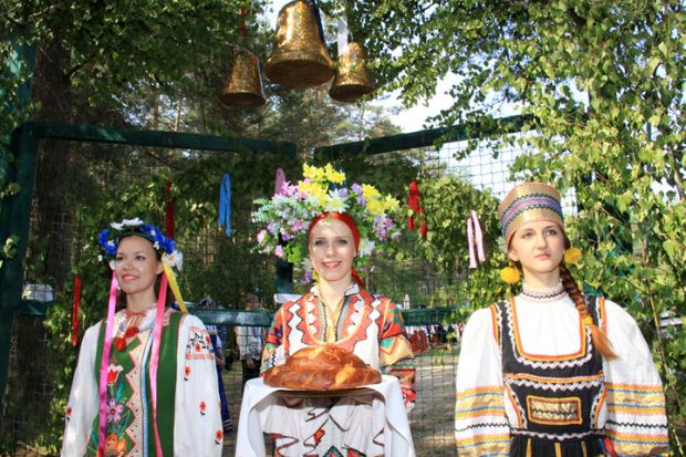 Du lịch Nga - Lễ hội Troitsa
